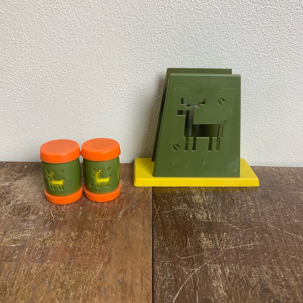 Vintage St. Labre Indian School Montana Salt &‎ Pepper Shakers Napkin Holder Set